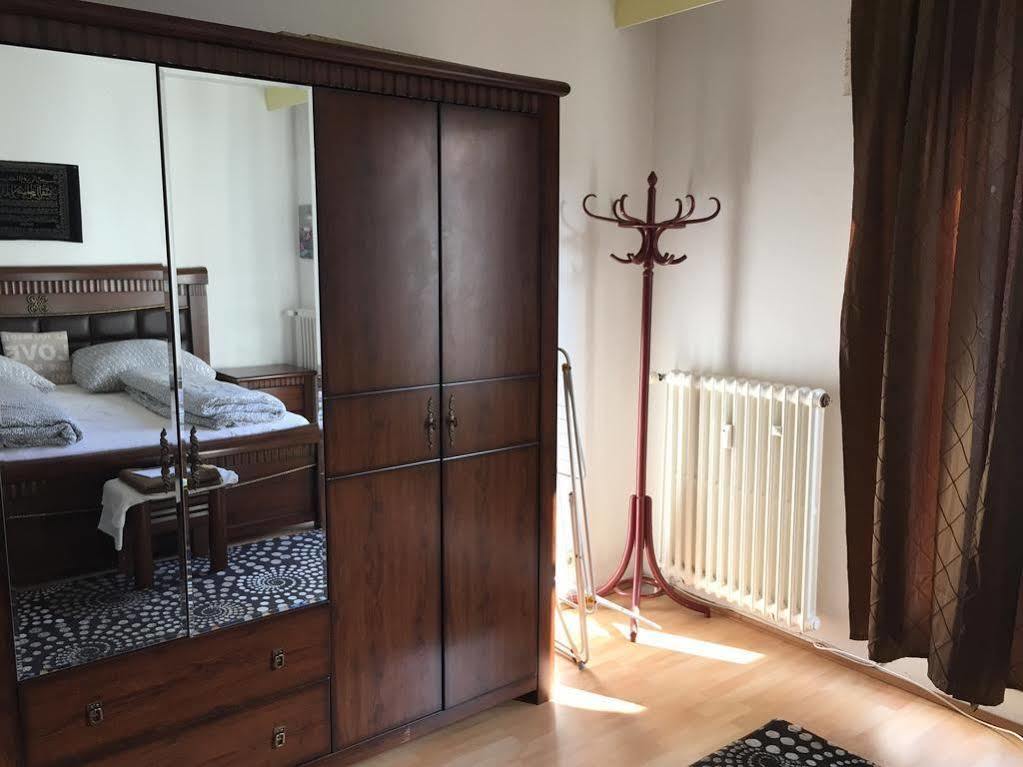 A&S Ferienwohnungen Roonstrasse Bonn Luaran gambar