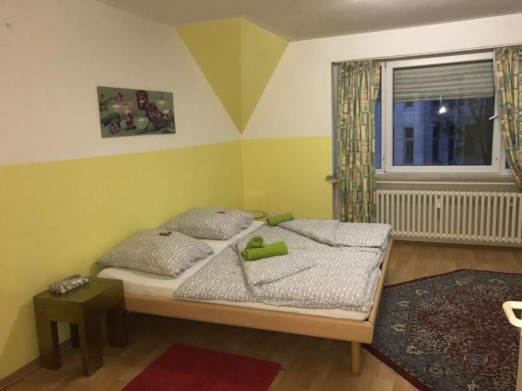 A&S Ferienwohnungen Roonstrasse Bonn Luaran gambar